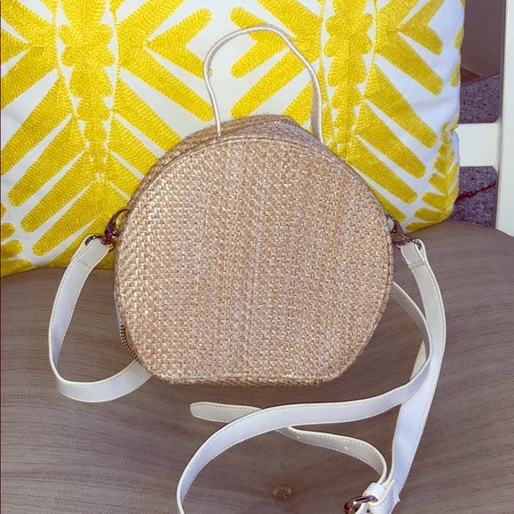 Sam Edelman Handbags - Sam Edelman Crossbody Boho Bag